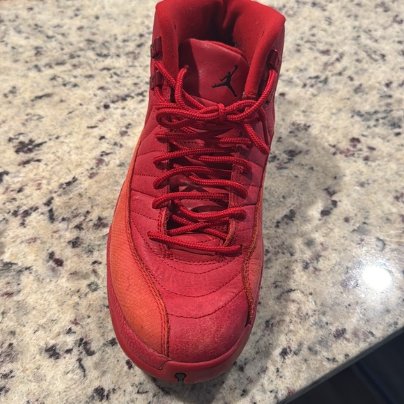 Jordan 12 size 9 men’s - Picture 4 of 4